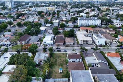 Terreno en venta en Miami, Florida № 1351738 - foto 4