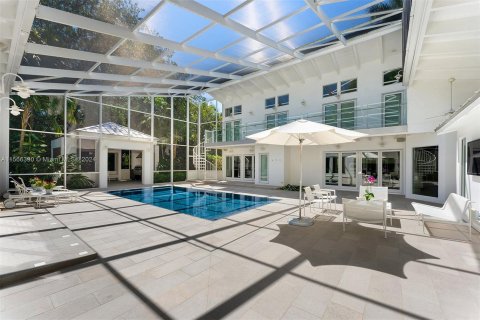 Villa ou maison à vendre à Miami, Floride: 7 chambres, 421.78 m2 № 1351690 - photo 28