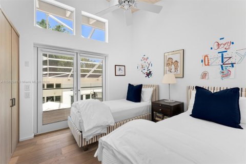 Casa en venta en Miami, Florida, 7 dormitorios, 421.78 m2 № 1351690 - foto 14