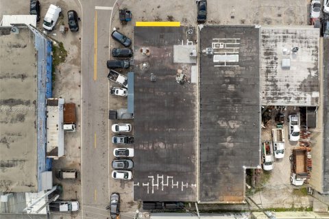 Commercial property in Hialeah, Florida № 967844 - photo 20
