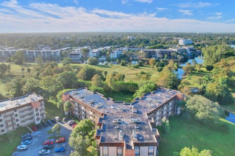 Condo in Lauderhill, Florida, 2 bedrooms  № 1121215 - photo 13