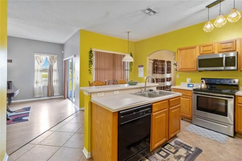 Villa ou maison à vendre à Kissimmee, Floride: 4 chambres, 221.48 m2 № 1370292 - photo 7