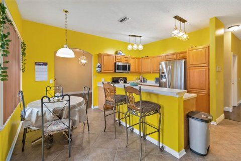 Villa ou maison à vendre à Kissimmee, Floride: 4 chambres, 221.48 m2 № 1370292 - photo 5