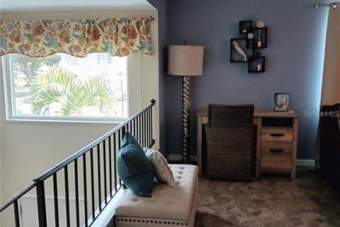 Condo in Saint Petersburg, Florida, 1 bedroom  № 1370263 - photo 14