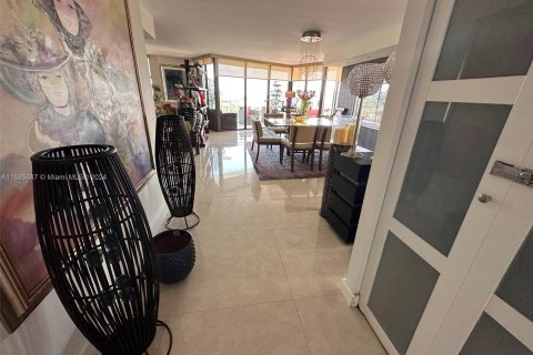 Condo in Miami, Florida, 3 bedrooms  № 1173401 - photo 4