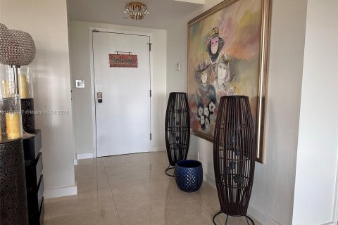 Copropriété à vendre à Miami, Floride: 3 chambres, 177.72 m2 № 1173401 - photo 3