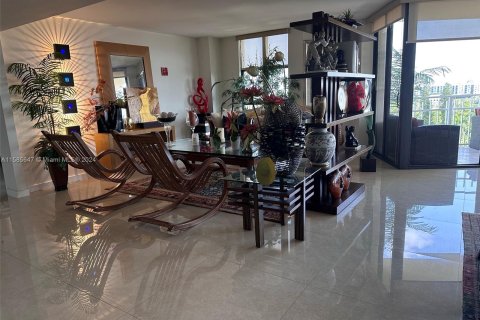 Copropriété à vendre à Miami, Floride: 3 chambres, 177.72 m2 № 1173401 - photo 13