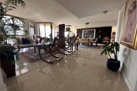 Copropriété à vendre à Miami, Floride: 3 chambres, 177.72 m2 № 1173401 - photo 11