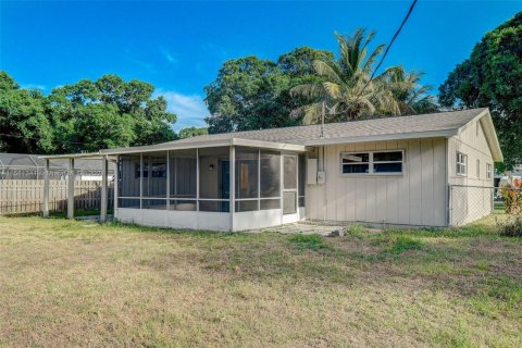 House in St. Lucie, Florida 3 bedrooms, 118.45 sq.m. № 1173732 - photo 30