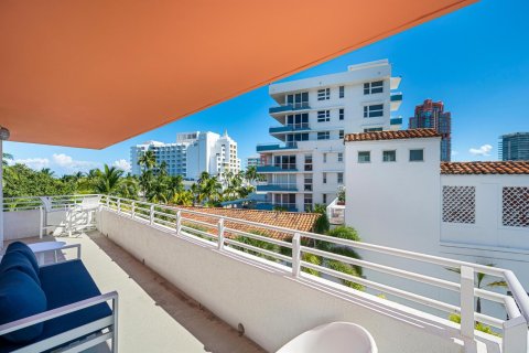 Copropriété à vendre à Miami Beach, Floride: 2 chambres, 113.9 m2 № 979083 - photo 18