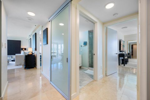 Copropriété à vendre à Miami Beach, Floride: 2 chambres, 113.9 m2 № 979083 - photo 11