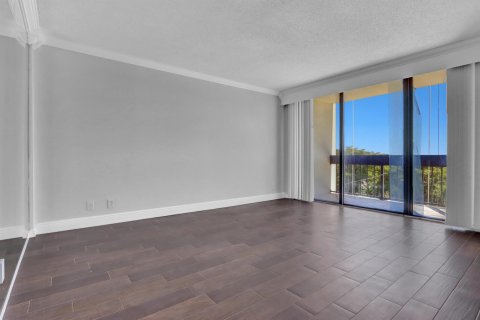 Condo in West Palm Beach, Florida, 2 bedrooms  № 1121048 - photo 2