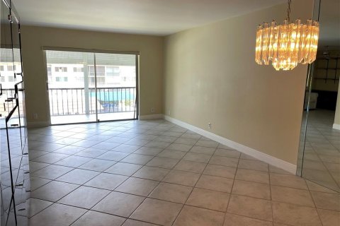 Condominio en venta en Pembroke Pines, Florida, 2 dormitorios, 108.7 m2 № 841932 - foto 8