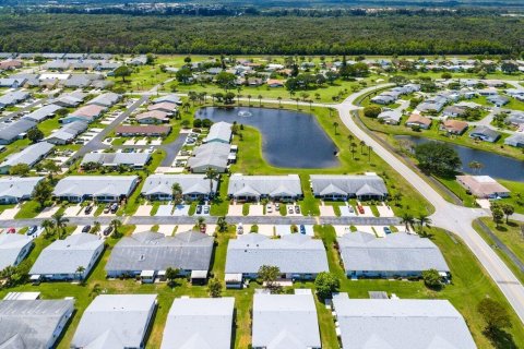 Villa ou maison à vendre à West Palm Beach, Floride: 2 chambres, 116.13 m2 № 1117935 - photo 4