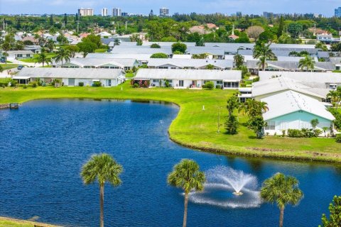 Villa ou maison à vendre à West Palm Beach, Floride: 2 chambres, 116.13 m2 № 1117935 - photo 12