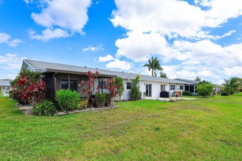 Villa ou maison à vendre à West Palm Beach, Floride: 2 chambres, 116.13 m2 № 1117935 - photo 18