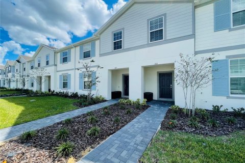 Townhouse in Davenport, Florida 5 bedrooms, 212.1 sq.m. № 1275741 - photo 2