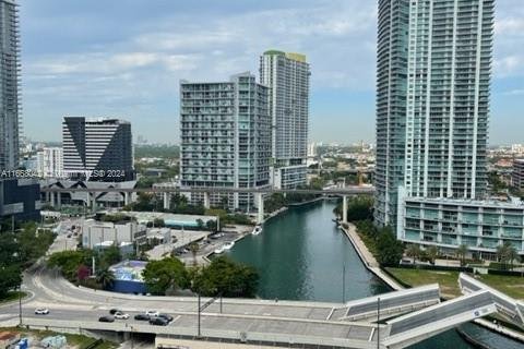 Condo in Miami, Florida, 1 bedroom  № 1384204 - photo 8