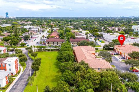 Townhouse in Davie, Florida 3 bedrooms, 131.55 sq.m. № 1384155 - photo 25