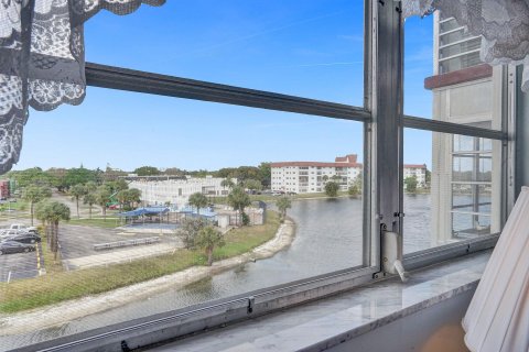 Copropriété à vendre à Lauderhill, Floride: 1 chambre, 92.9 m2 № 1185492 - photo 8