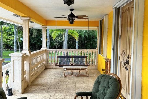 Villa ou maison à vendre à Homestead, Floride: 4 chambres, 498.23 m2 № 783000 - photo 13