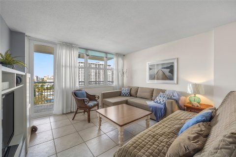 Condo in Pompano Beach, Florida, 2 bedrooms  № 1014122 - photo 21