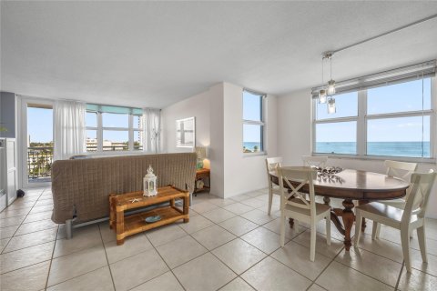 Copropriété à vendre à Pompano Beach, Floride: 2 chambres, 111.48 m2 № 1014122 - photo 30