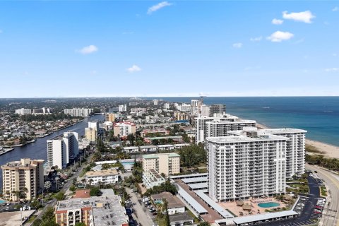 Copropriété à vendre à Pompano Beach, Floride: 2 chambres, 111.48 m2 № 1014122 - photo 5