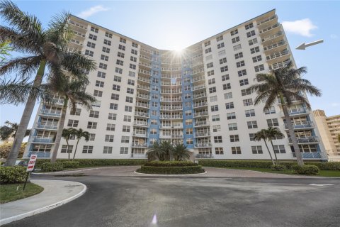 Copropriété à vendre à Pompano Beach, Floride: 2 chambres, 111.48 m2 № 1014122 - photo 27