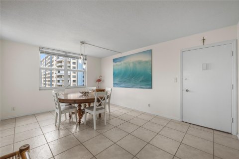 Condo in Pompano Beach, Florida, 2 bedrooms  № 1014122 - photo 22