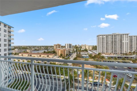 Copropriété à vendre à Pompano Beach, Floride: 2 chambres, 111.48 m2 № 1014122 - photo 7