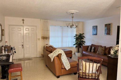 Casa en venta en Miami, Florida, 4 dormitorios, 146.51 m2 № 1297885 - foto 3