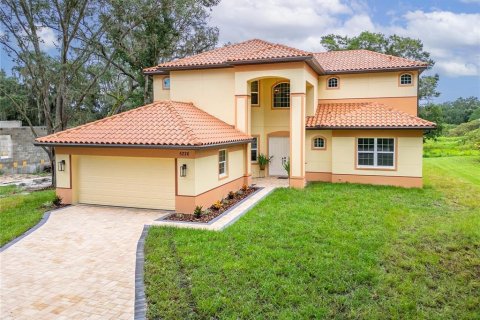 Villa ou maison à vendre à Zephyrhills, Floride: 4 chambres, 301.93 m2 № 1297883 - photo 2