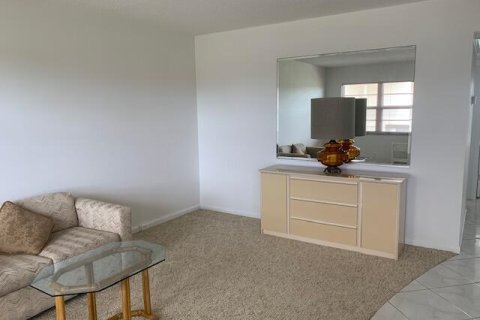 Condo in West Palm Beach, Florida, 2 bedrooms  № 1014086 - photo 9