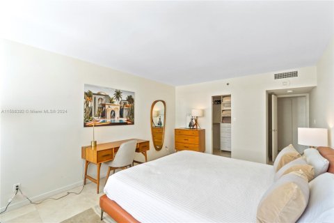 Copropriété à louer à Miami Beach, Floride: 1 chambre, 76.18 m2 № 929550 - photo 13