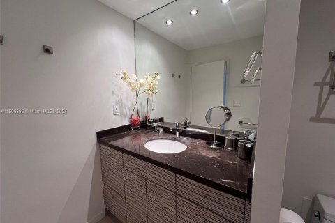 Condominio en alquiler en Miami Beach, Florida, 1 dormitorio, 76.18 m2 № 929550 - foto 9