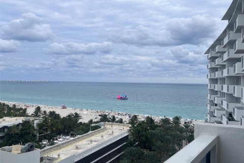 Condominio en alquiler en Miami Beach, Florida, 1 dormitorio, 76.18 m2 № 929550 - foto 12