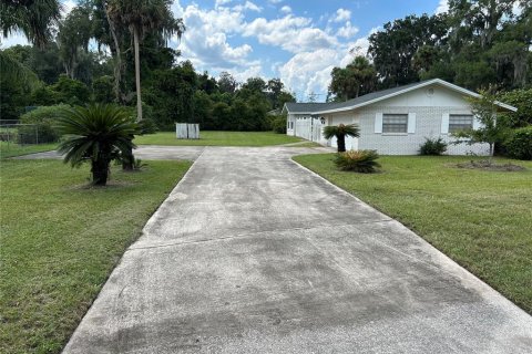 House in DeLand, Florida 3 bedrooms, 212.37 sq.m. № 1335520 - photo 5