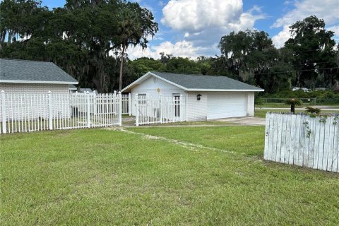 House in DeLand, Florida 3 bedrooms, 212.37 sq.m. № 1335520 - photo 7