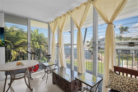 Condo in Fort Lauderdale, Florida, 2 bedrooms  № 1007694 - photo 22