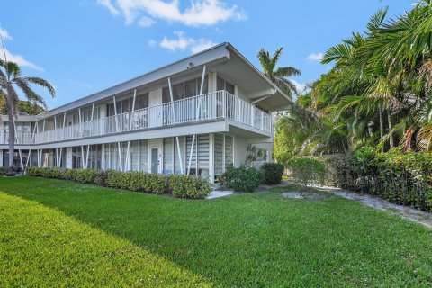 Condo in Fort Lauderdale, Florida, 2 bedrooms  № 1007694 - photo 1