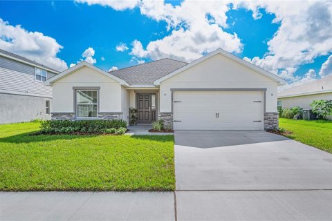 House in Lakeland, Florida 4 bedrooms, 184.88 sq.m. № 1344030 - photo 1