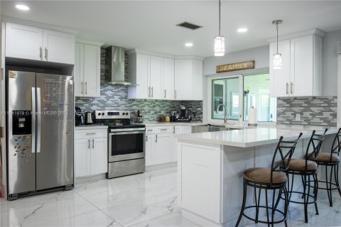 Casa en venta en Fort Lauderdale, Florida, 4 dormitorios, 166.3 m2 № 1320816 - foto 3