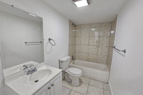 Copropriété à vendre à Lauderhill, Floride: 2 chambres, 89.09 m2 № 1155489 - photo 14