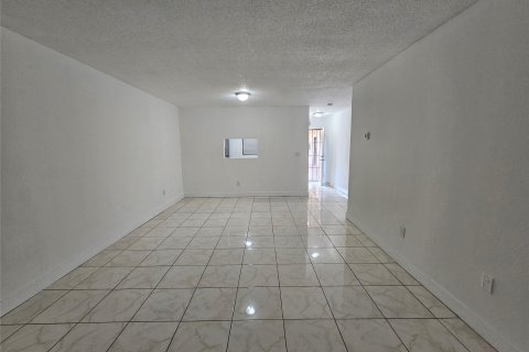 Copropriété à vendre à Lauderhill, Floride: 2 chambres, 89.09 m2 № 1155489 - photo 17