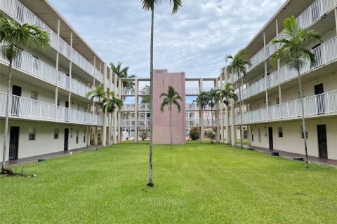 Copropriété à vendre à Lauderhill, Floride: 2 chambres, 89.09 m2 № 1155489 - photo 7