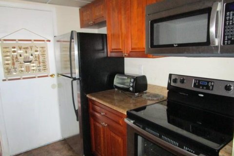 Condo in Fort Lauderdale, Florida, 2 bedrooms  № 1178329 - photo 12