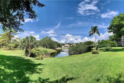 Condo in Pompano Beach, Florida, 2 bedrooms  № 1178243 - photo 25