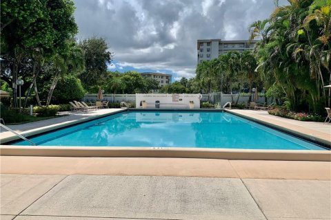 Copropriété à vendre à Pompano Beach, Floride: 2 chambres, 126.35 m2 № 1178243 - photo 23