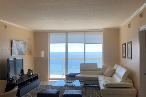 Copropriété à louer à Sunny Isles Beach, Floride: 2 chambres, 148.83 m2 № 145756 - photo 2